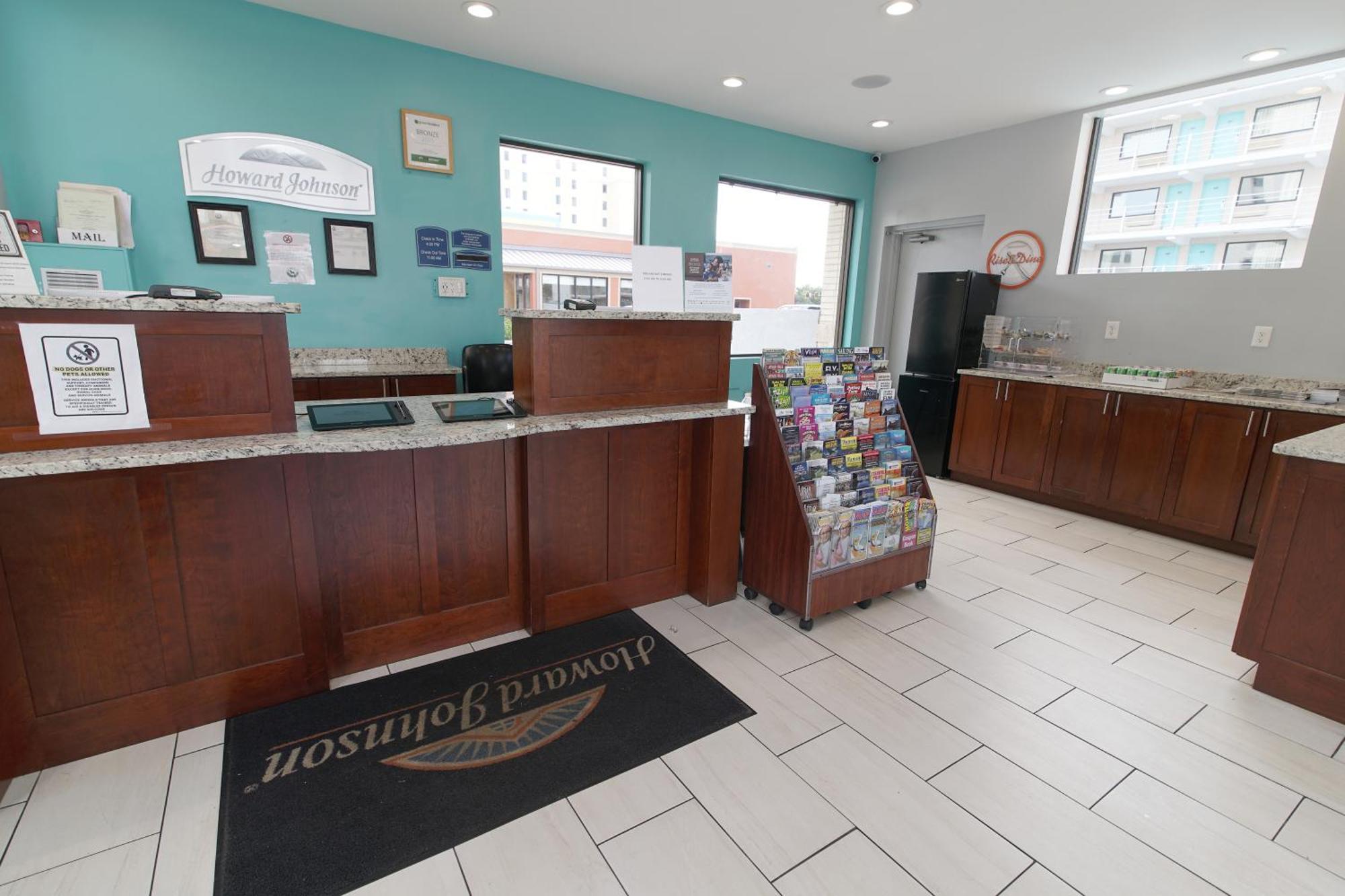 Howard Johnson By Wyndham Virginia Beach At The Beach Екстер'єр фото